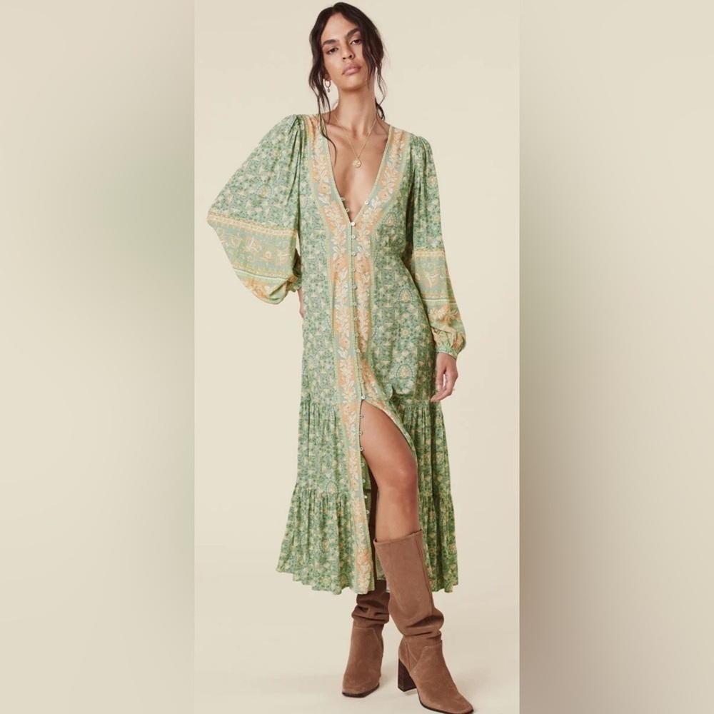 Spell Madame Peacock Button Through Gown in Emerald size small.